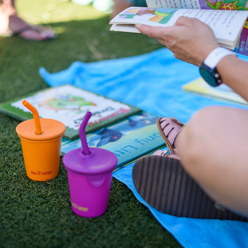 kid-s-sippy-cup-and-water-bottle-set-g6 10oz_kids_cups_straw_reading_blanket_square.jpg
