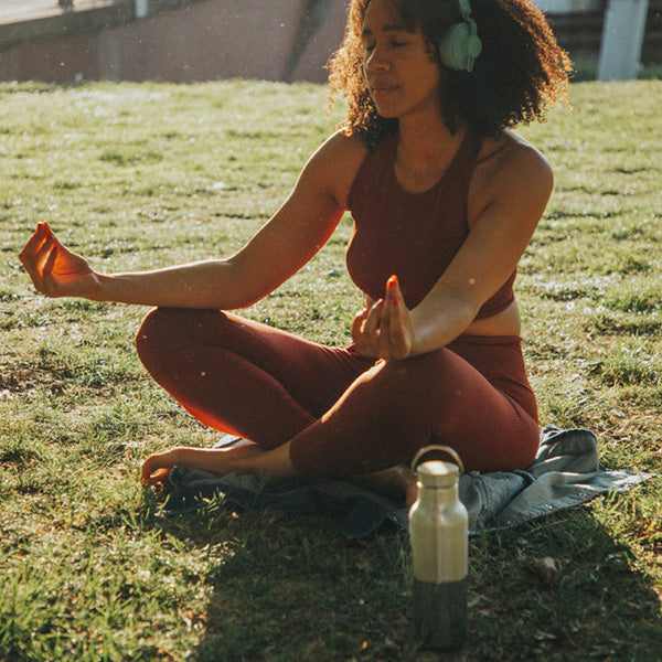 12oz-rise-reflect-with-bamboo-cap-o1 16oz_rise_reflect_yoga_park_headphones_square.jpg