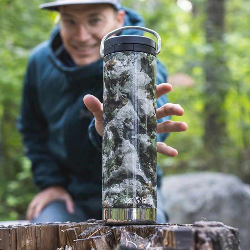 20oz-tkwide-with-twist-cap-mossy-oak-k7 20oz_bottle_twist_mossyoak_terragila_closeup_square.jpg