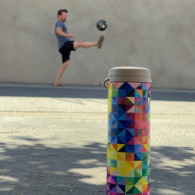 20oz-tkwide-with-twist-cap-mosaic-x2 20oz_tkwide_bottle_seasonal_mosaic_soccerball_player_square.jpg
