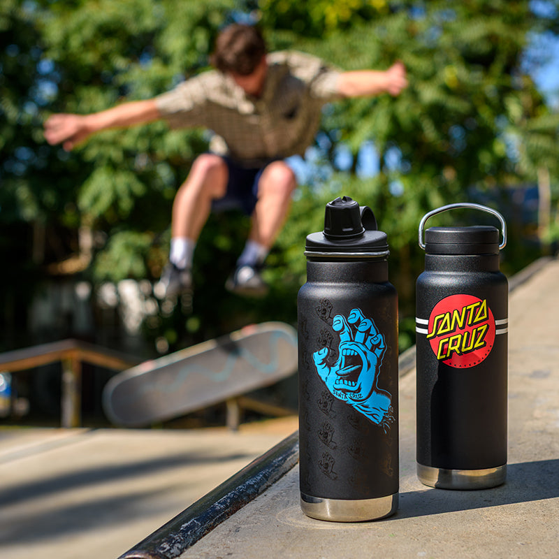 32oz-tkwide-with-chug-cap-santa-cruz-screaming-hand-r7 32oz_20oz_water_bottles_santacruz_skater_ramp_square.jpg