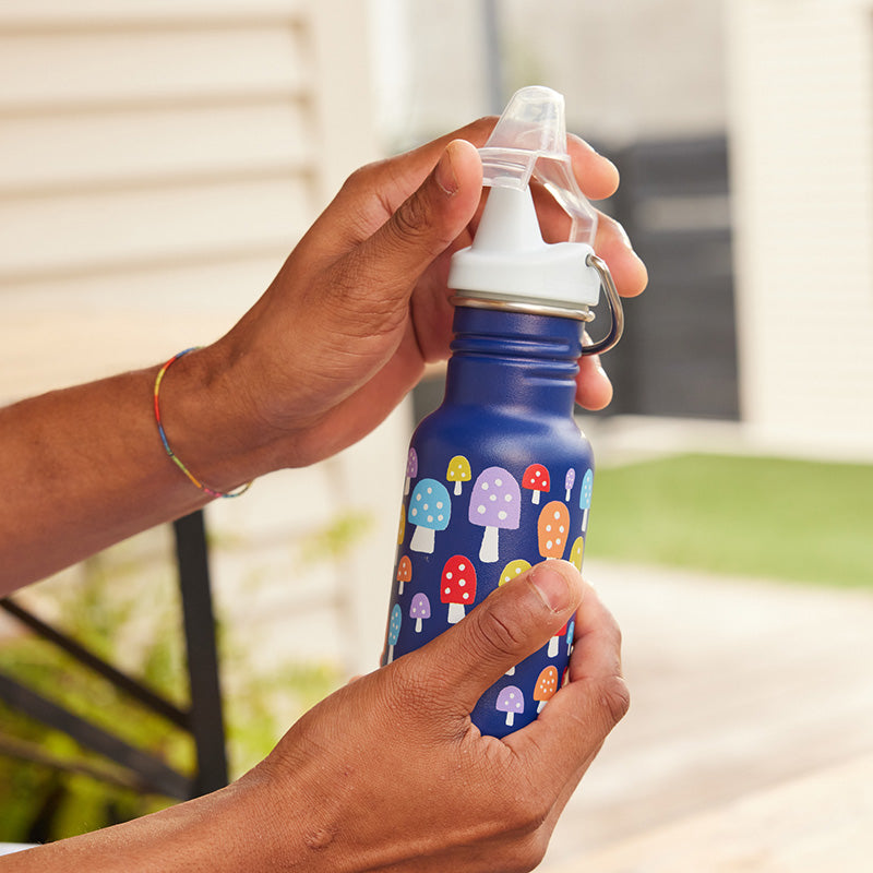 12oz-kid-s-classic-sippy-o8 kid_sippy_12oz_closeup_dustcover_square.jpg