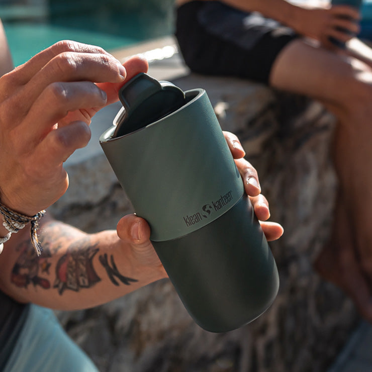 flip-lid-e5 rise_flip_lid_small_tumbler_open.jpg