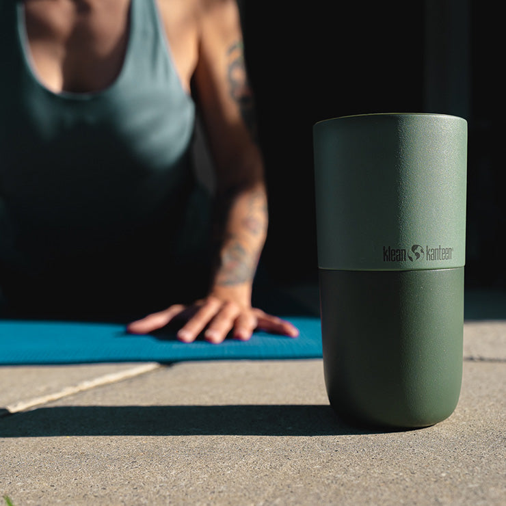 smoothie-set-b7 smoothie_kit_rise_tumbler_seaspray_closeup.jpg