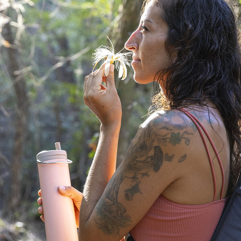20oz-tkwide-made-to-do-more-bundle-k7 tkwide_20oz_insulated_bottle_twist_woman_flower_costarica_square.jpg